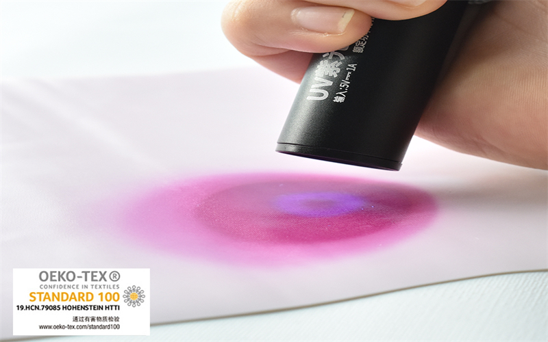 光变色的硅胶热转印刻字膜用手机手电筒照也会变色吗？